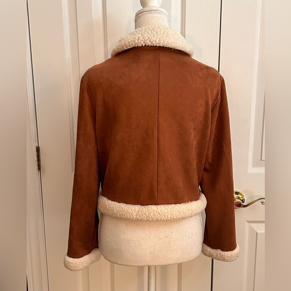 SHEIN Women Velvet-Like Fabric Jacket, Faux Fur Collar, Brown, Size Medium - Picture 4 of 6